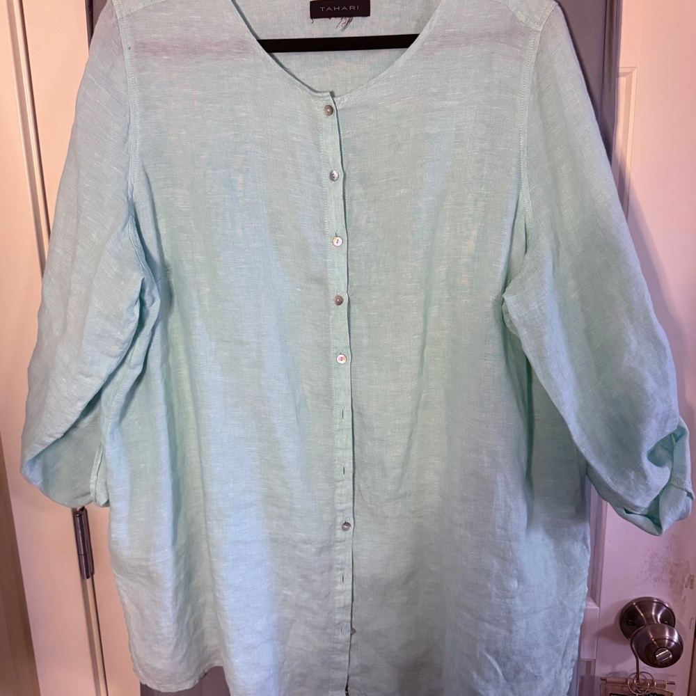 #83 Tahari Aquamarine Linen tunic like new condition - Picture 3 of 5